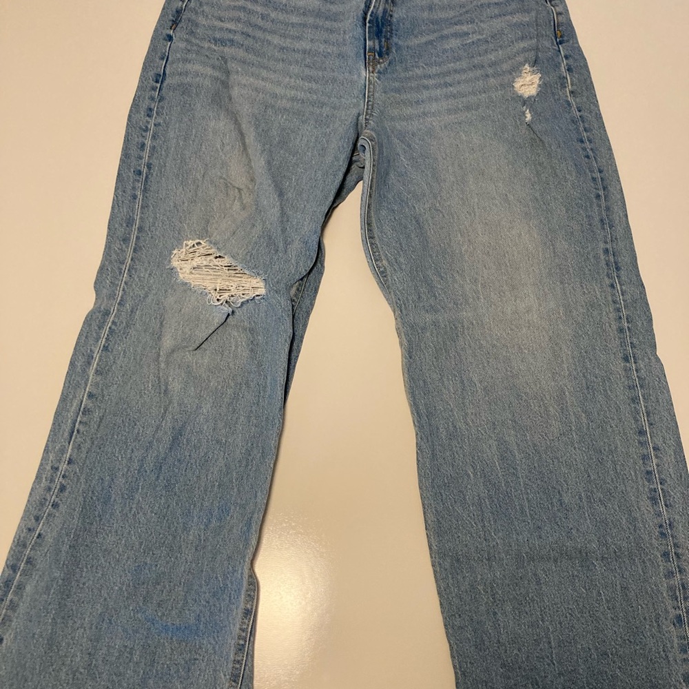 Old Navy Light wash High-Rise wide leg denim Jeans distressed hem